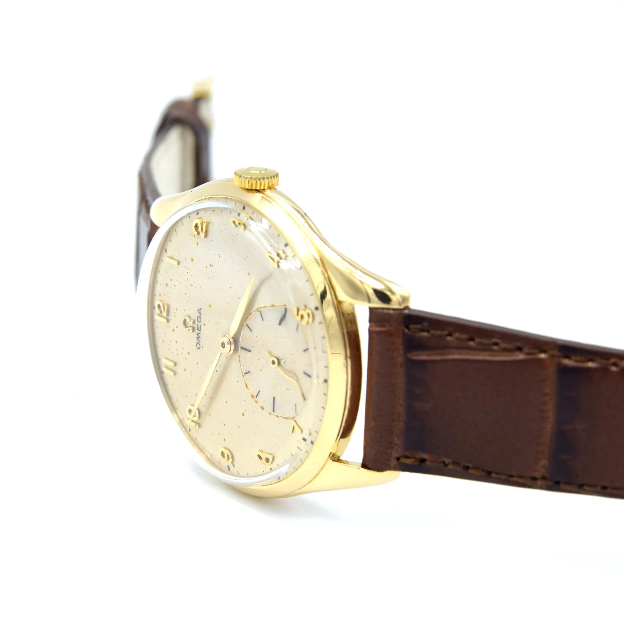 1950 Jumbo Omega with Sub Seconds Arabic numerals Model 2620 in solid 18ct yellow Gold Case