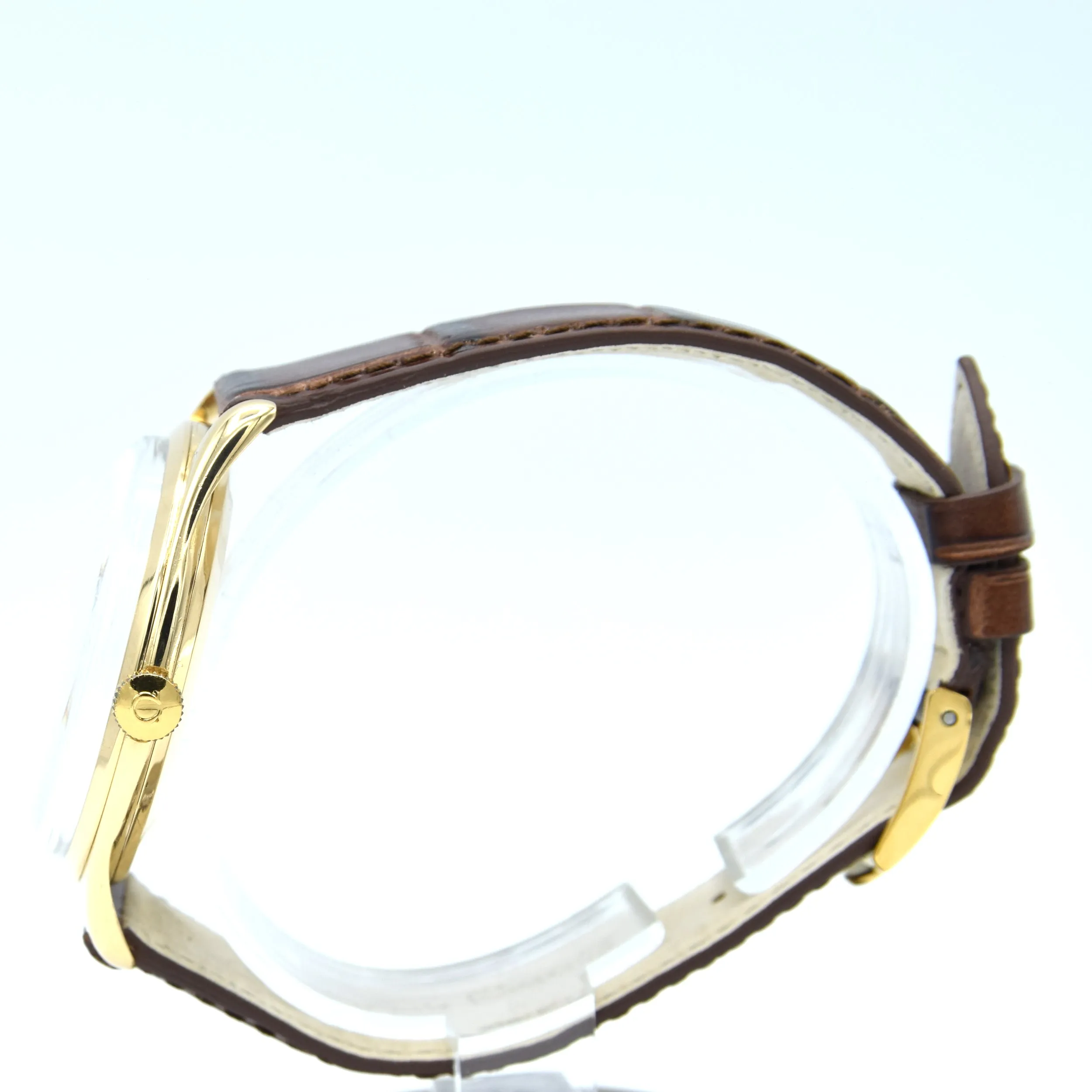 1950 Jumbo Omega with Sub Seconds Arabic numerals Model 2620 in solid 18ct yellow Gold Case