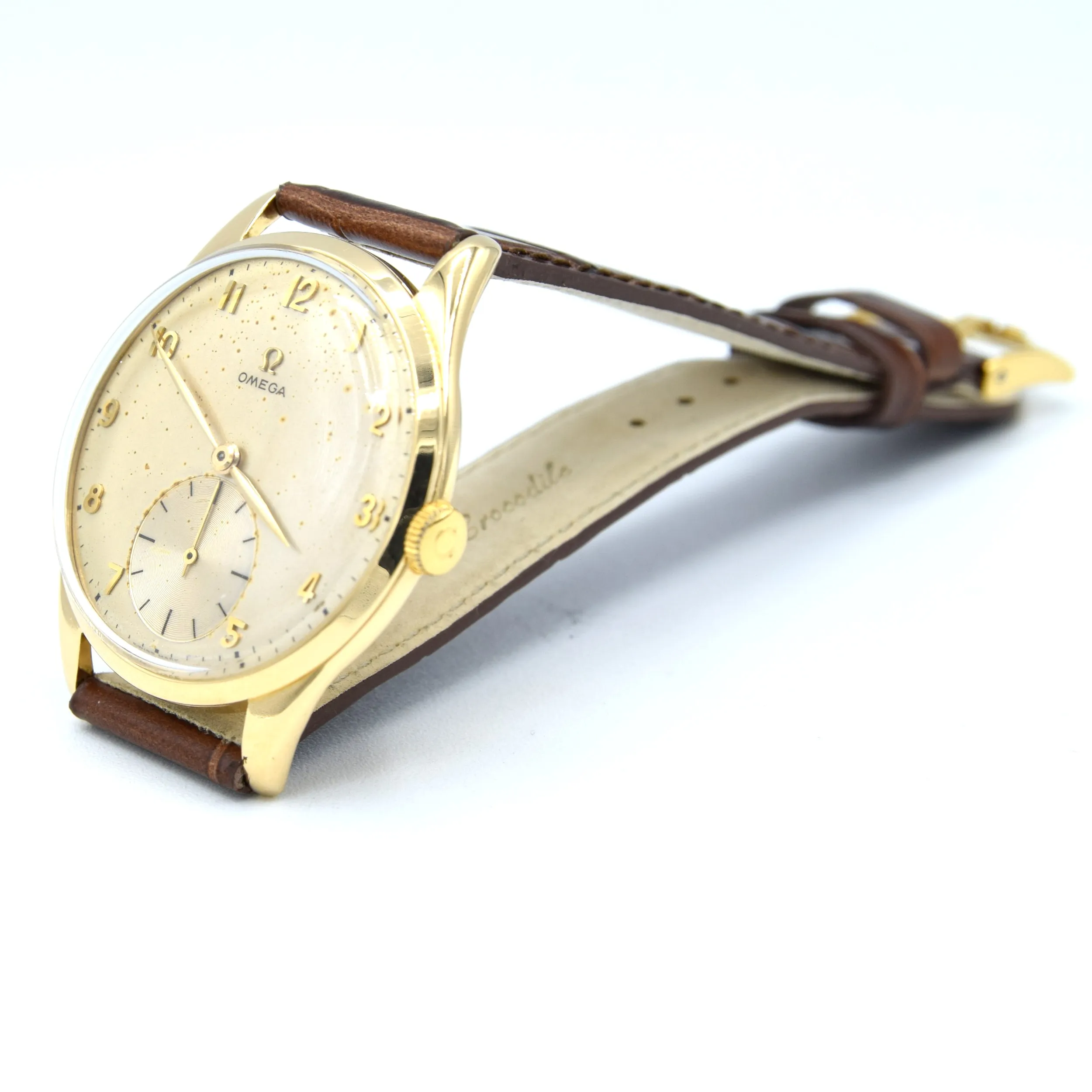 1950 Jumbo Omega with Sub Seconds Arabic numerals Model 2620 in solid 18ct yellow Gold Case