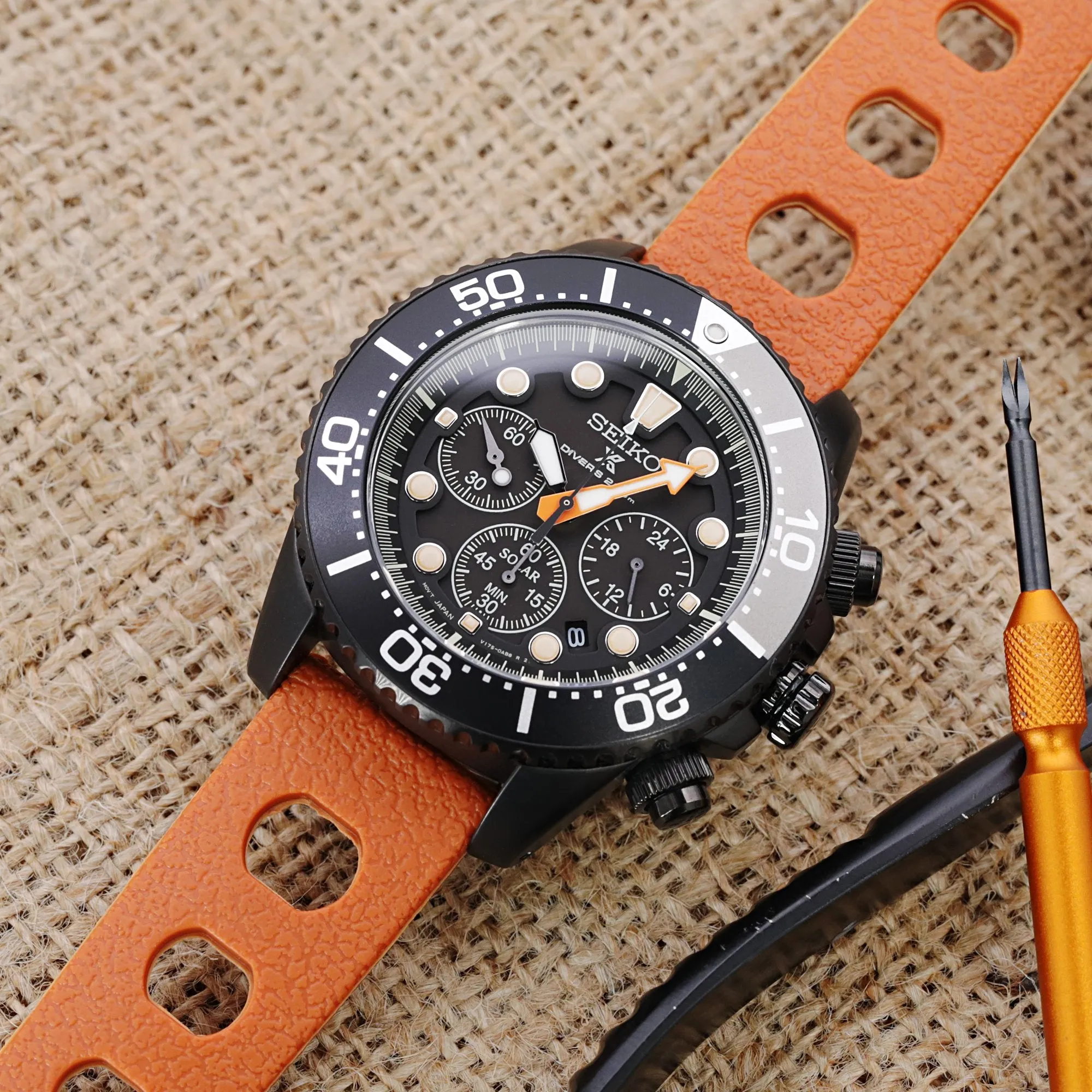 20mm Orange Retro Large Holes Rally Tapered Rubber watch band