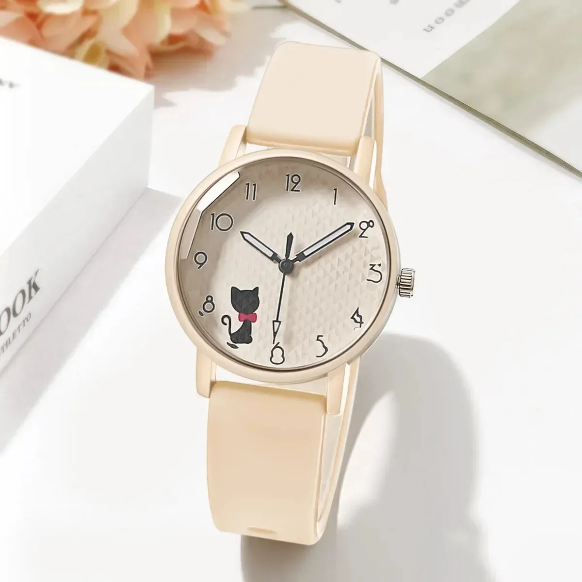 Cute Girl Quartz Watch Lovely Cat Dial Silicone Strap