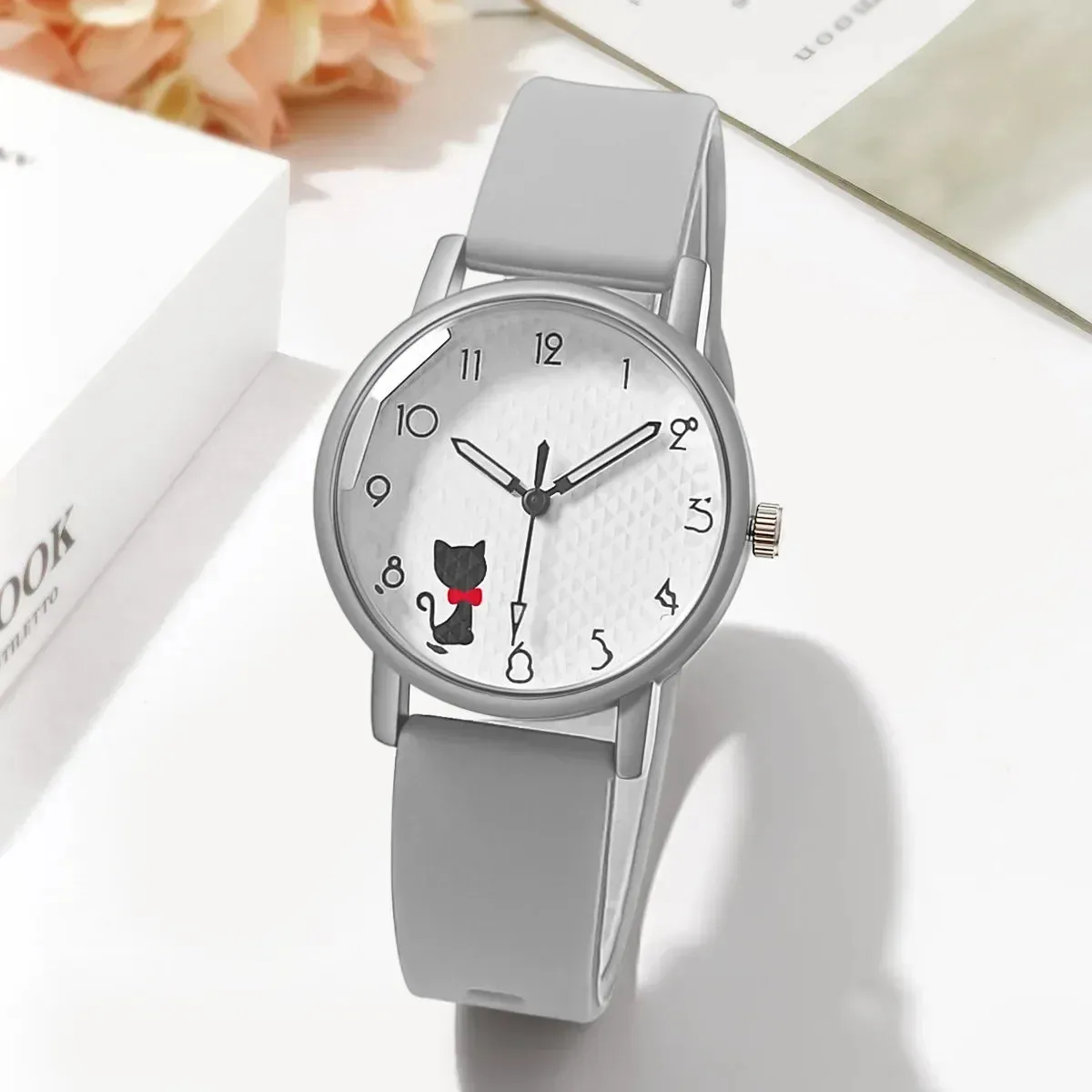 Cute Girl Quartz Watch Lovely Cat Dial Silicone Strap