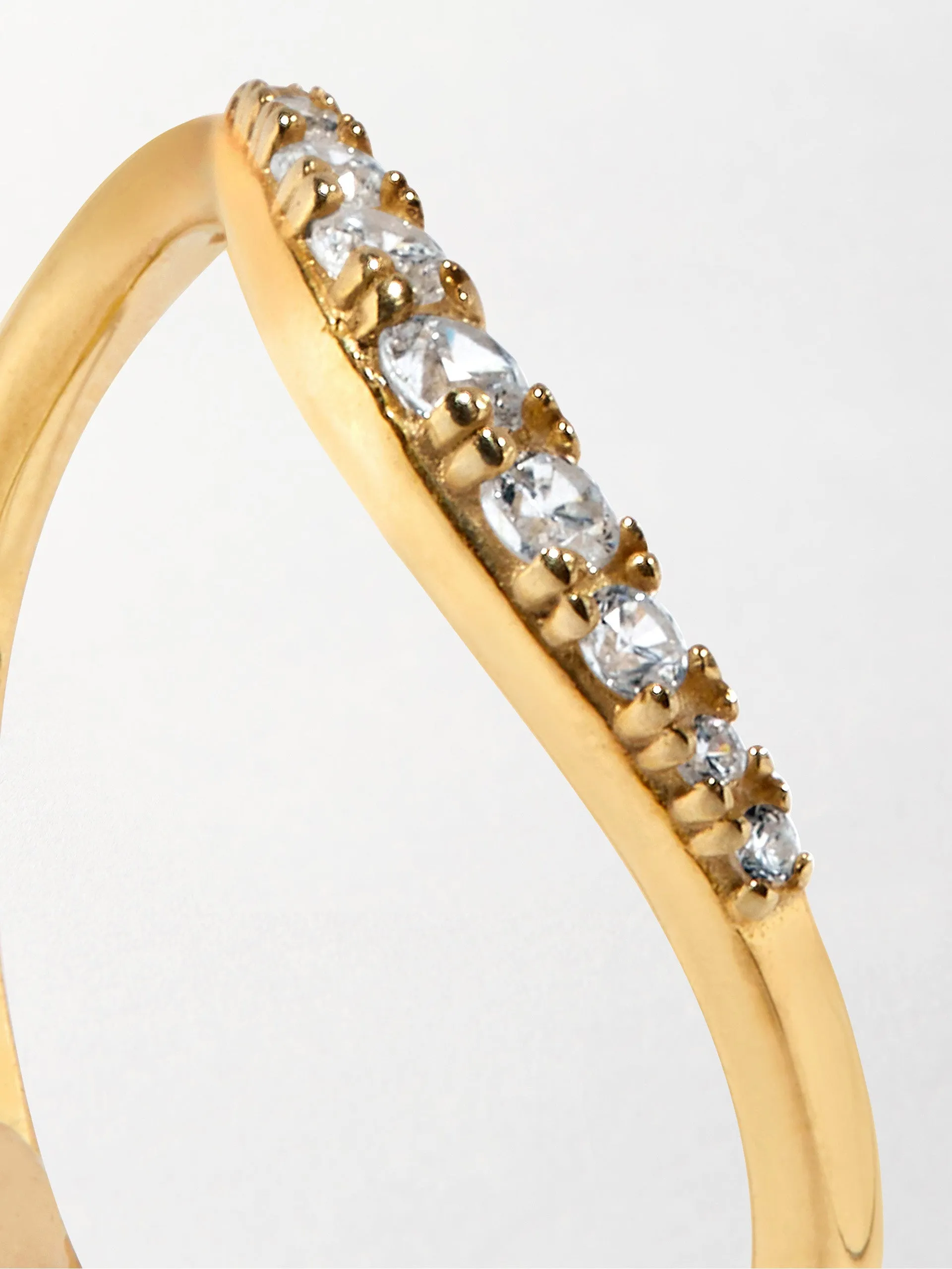 Ellipse diamond ring