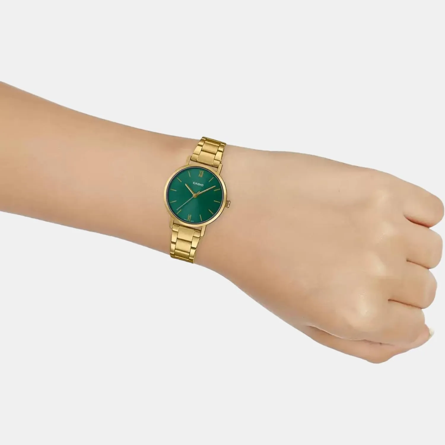 Enticer Women's Green Dial Analog Stainless Steel Watch A1999 - LTP-VT02G-3AUDF