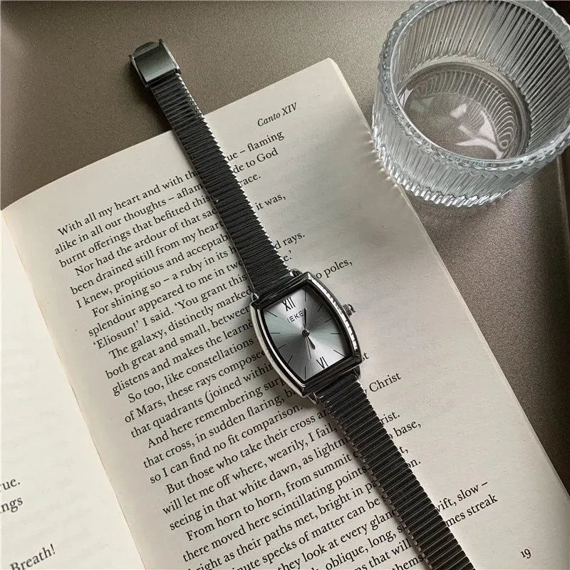 Retro Solid Color Horseshoe Buckle Quartz Women's Watches