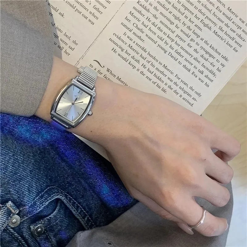 Retro Solid Color Horseshoe Buckle Quartz Women's Watches