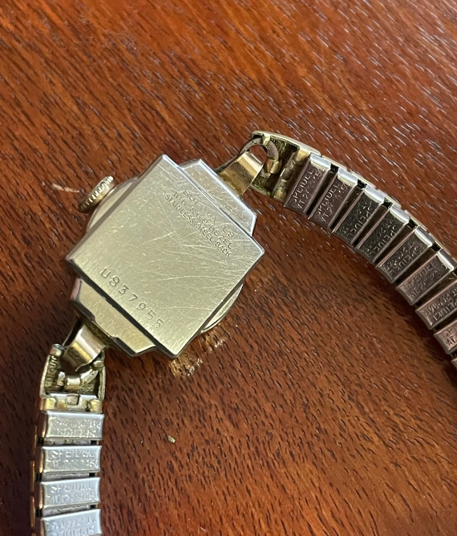 Vintage 10k Yellow Rold Gold Bulova Ladies Wristwatch